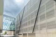 Okładzina centrum handlowego Aupark w Hradcu Králové 